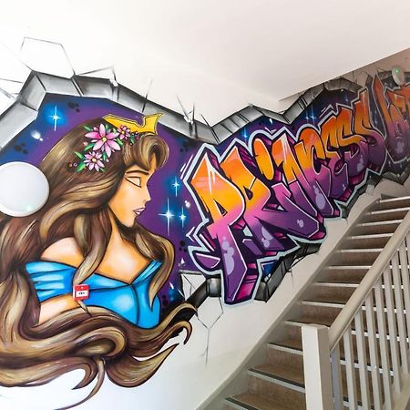 Princess Lofts City Centre Studios With Nespresso Coffee Machines & New Fast Wifi By Stayright Суонзи Екстериор снимка