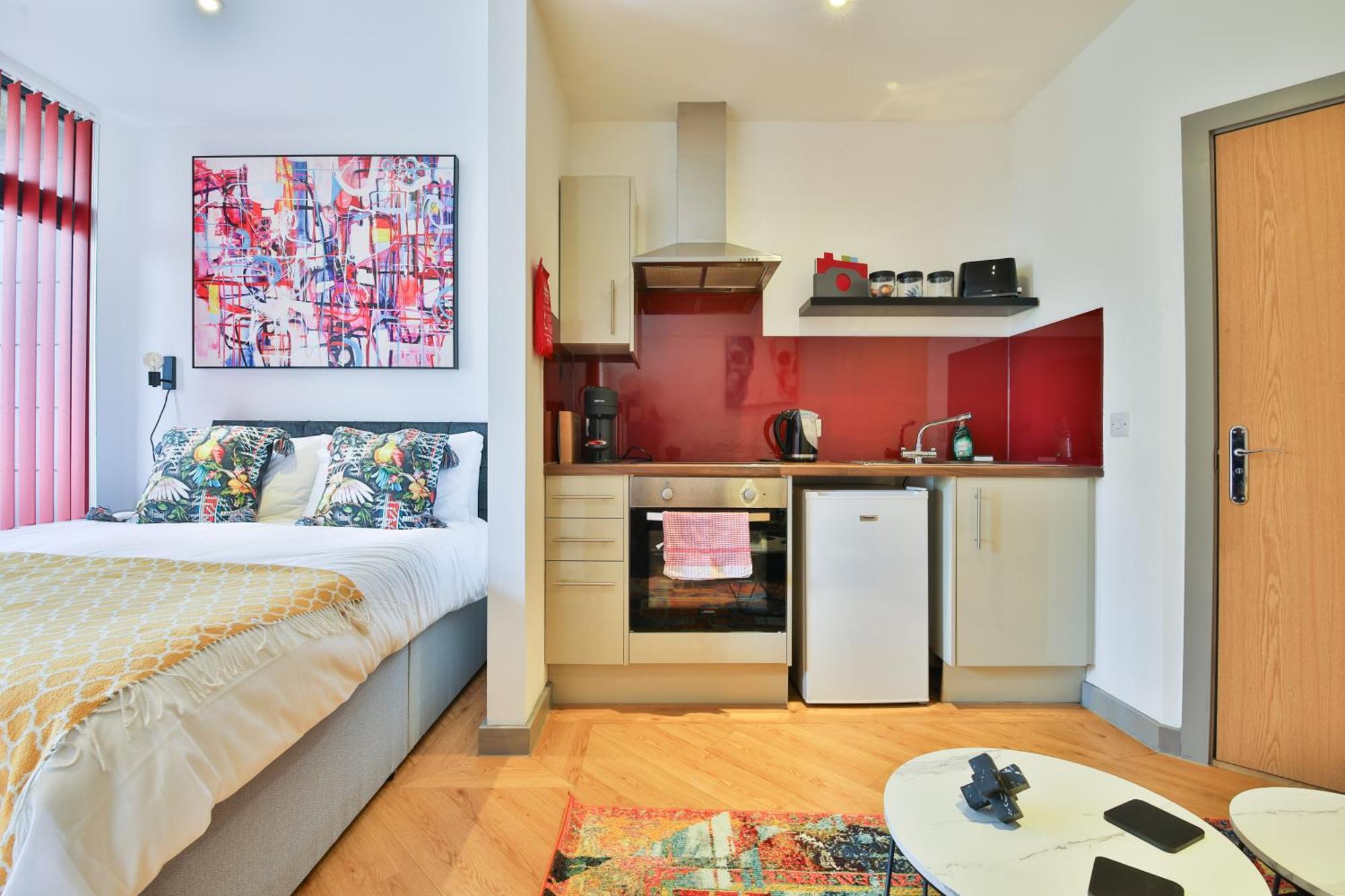 Princess Lofts City Centre Studios With Nespresso Coffee Machines & New Fast Wifi By Stayright Суонзи Екстериор снимка
