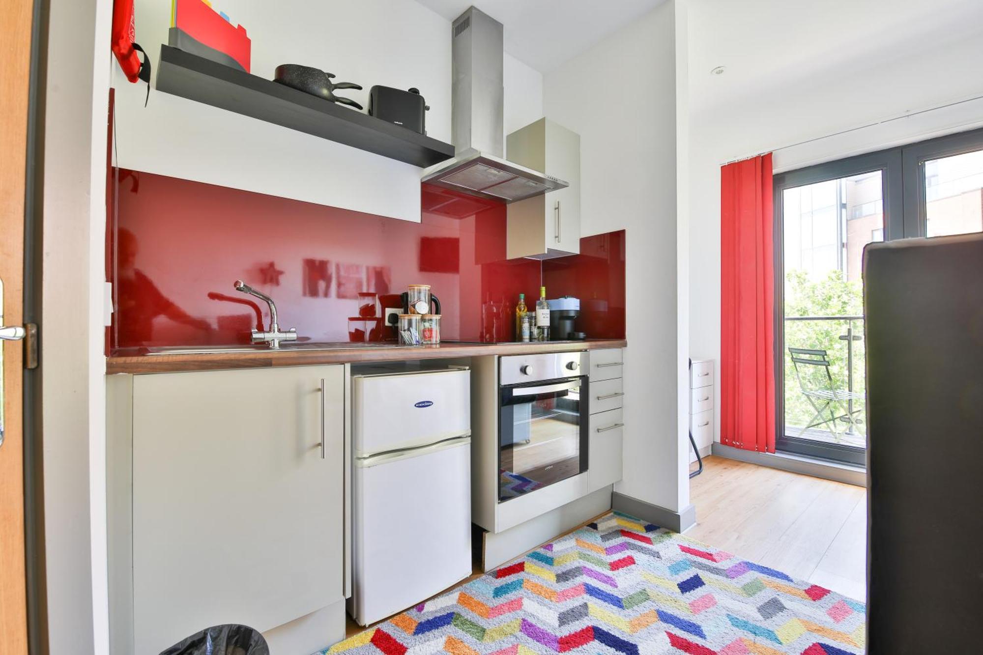 Princess Lofts City Centre Studios With Nespresso Coffee Machines & New Fast Wifi By Stayright Суонзи Стая снимка
