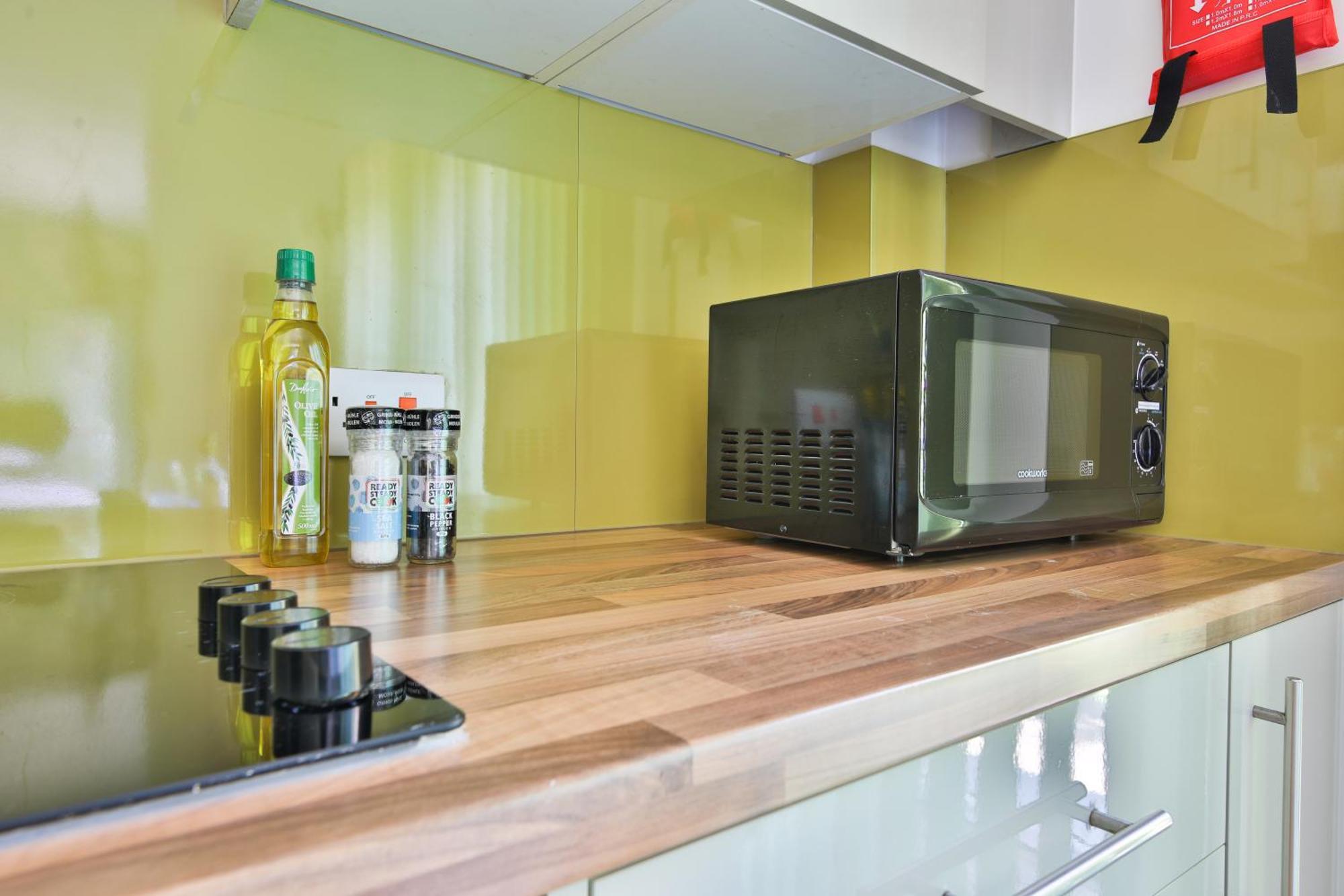 Princess Lofts City Centre Studios With Nespresso Coffee Machines & New Fast Wifi By Stayright Суонзи Екстериор снимка