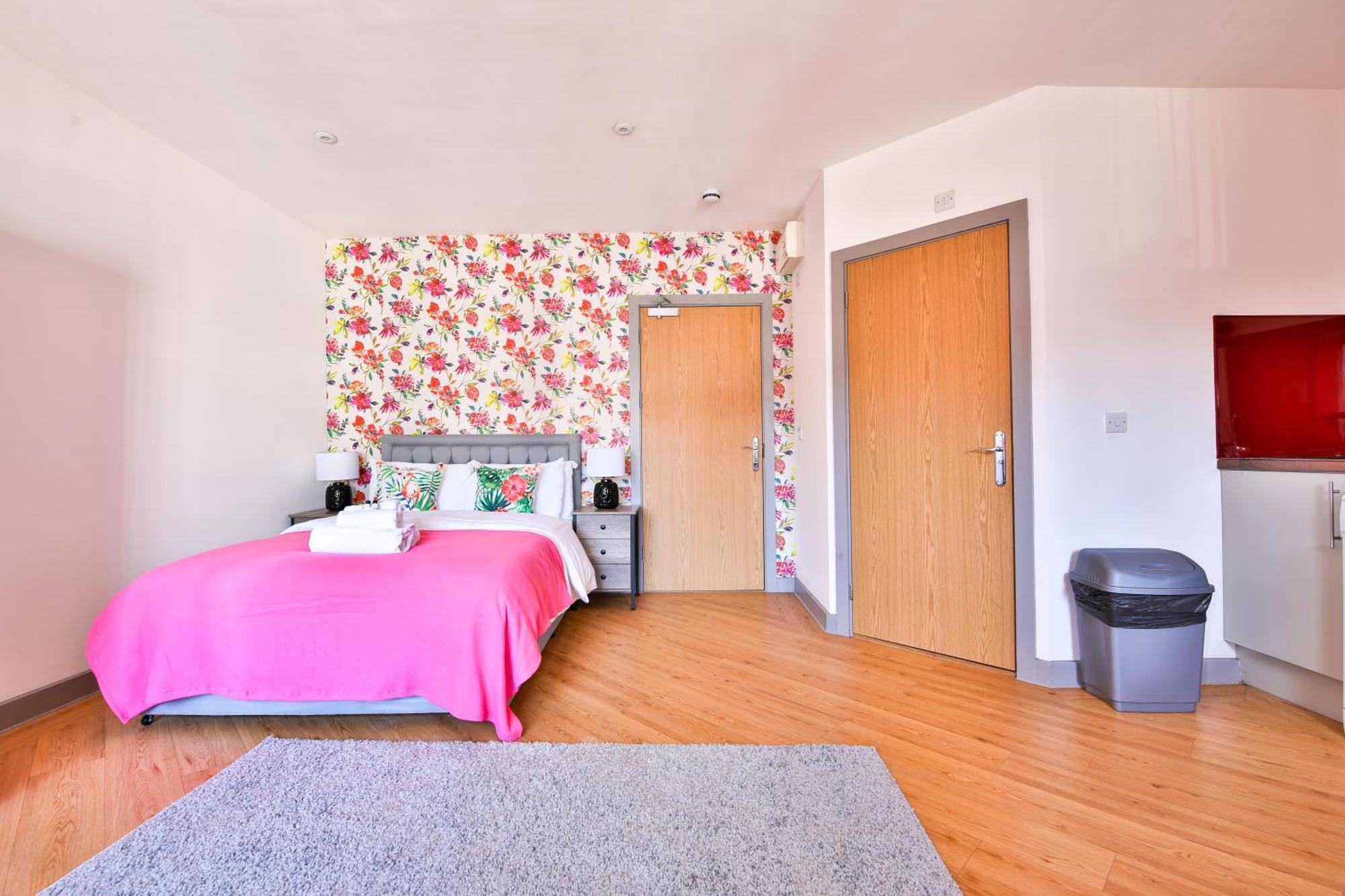 Princess Lofts City Centre Studios With Nespresso Coffee Machines & New Fast Wifi By Stayright Суонзи Стая снимка